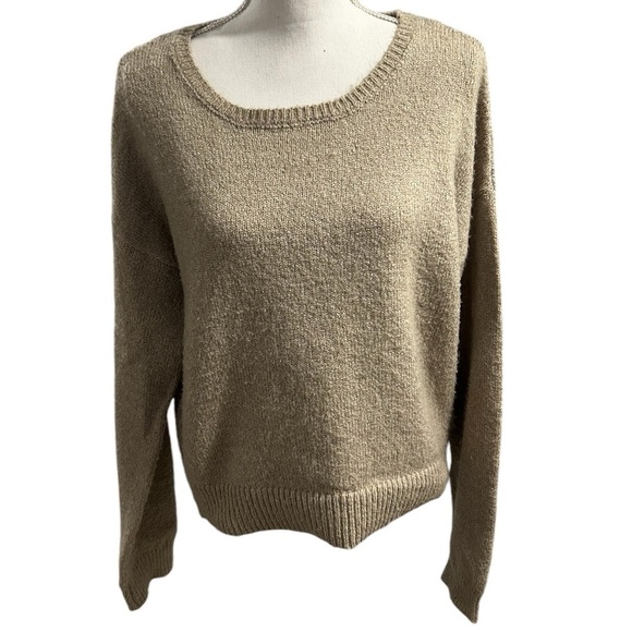 {Love By Design} Tan Bow Back Sweater - Picture 1 of 3